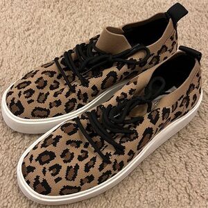 Steve Madden platform cheetah slip ons